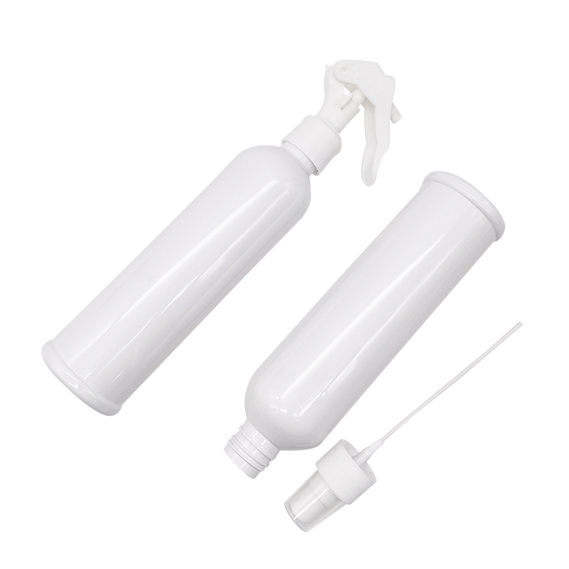 Flacone spray sottile e alto