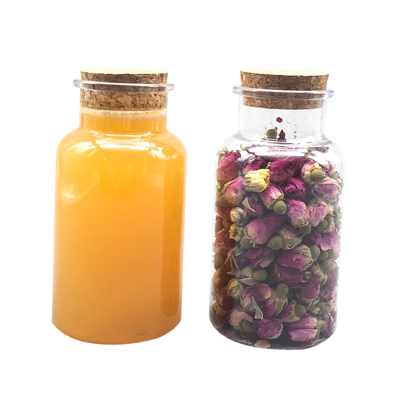 Lattina di tè ai fiori di frutta secca in bottiglia di succo di frutta